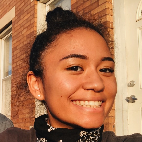 Meet your Posher, Anna - Picture 1 of 1